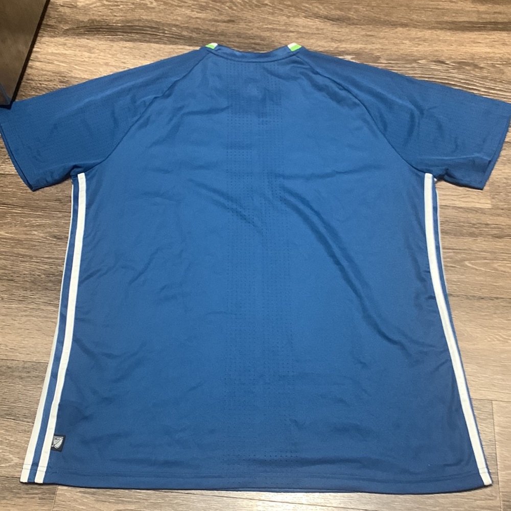 Seattle Sounders soccer jersey - Picture 6 of 7
